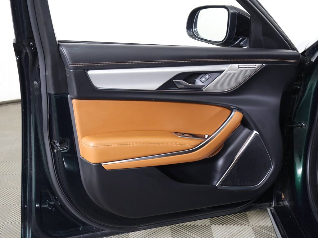 Used 2024 Jaguar XF R-Dynamic SE image 28