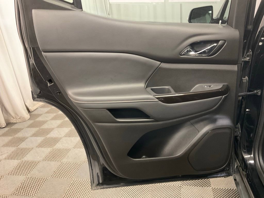 Used 2021 GMC Acadia AT4 w/ Technology Package image 34