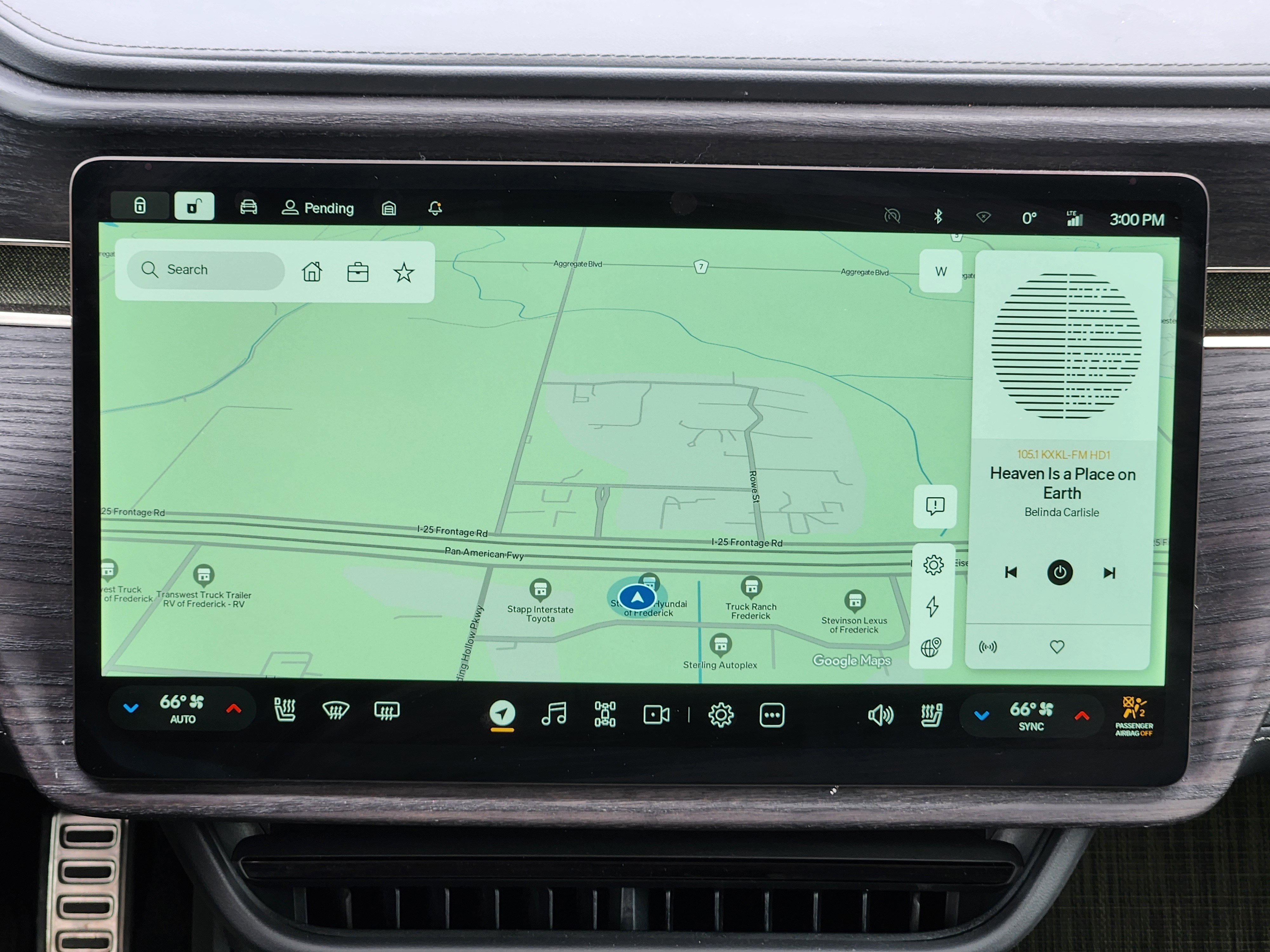 Used 2024 Rivian R1S Adventure image 26