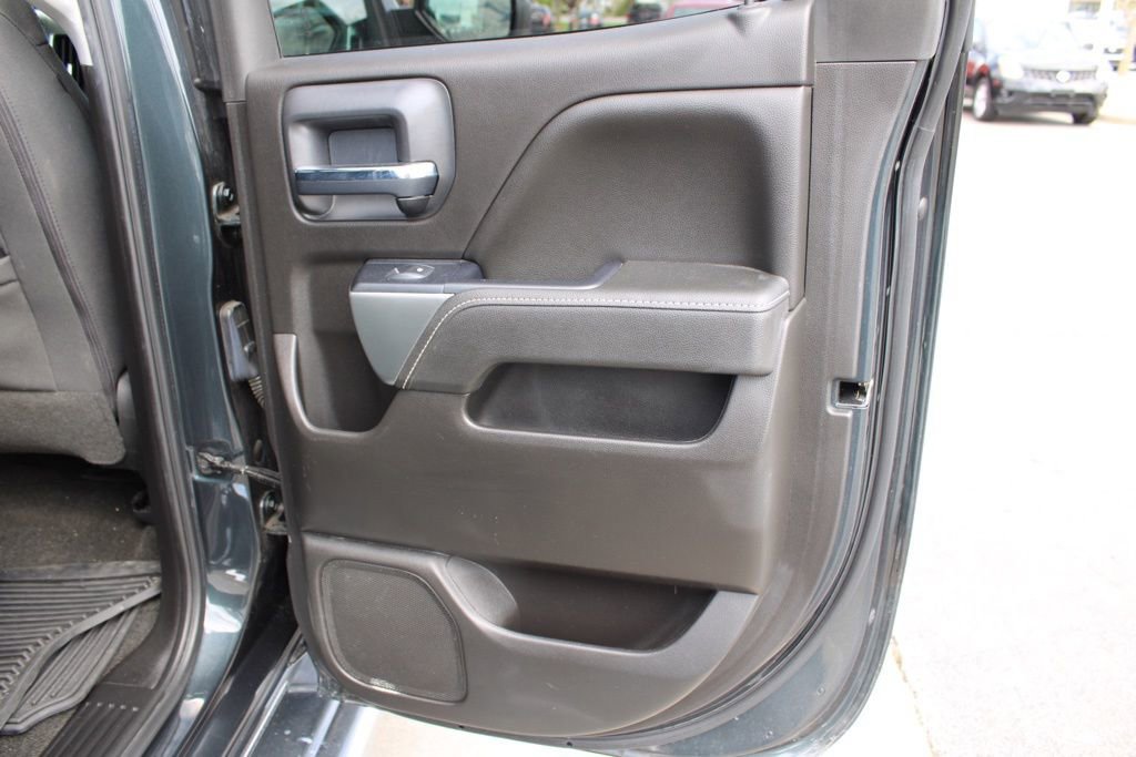 Used 2018 Chevrolet Silverado 1500 LT w/ All Star Edition image 23