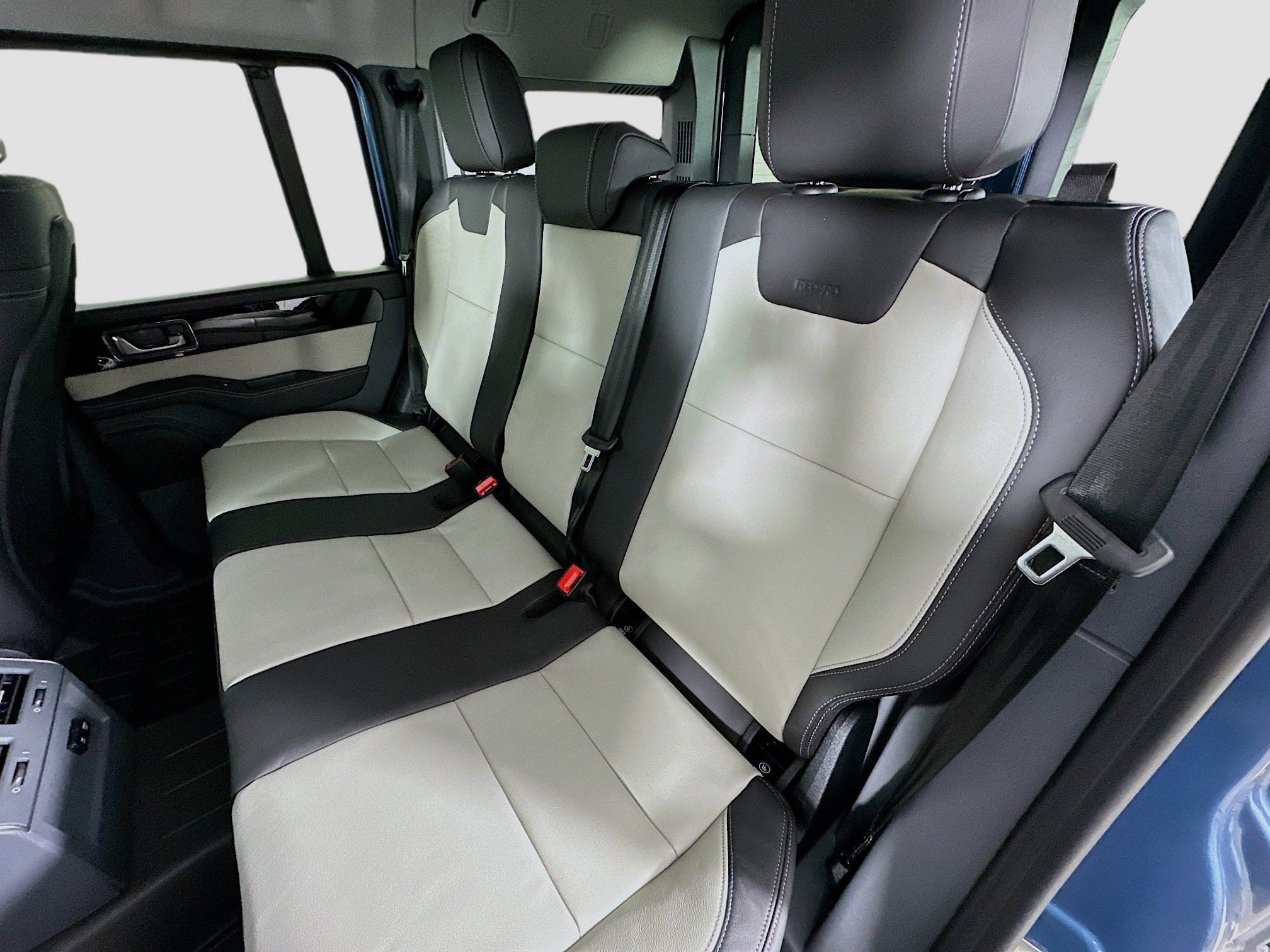 New 2025 INEOS Grenadier Fieldmaster Edition image 37