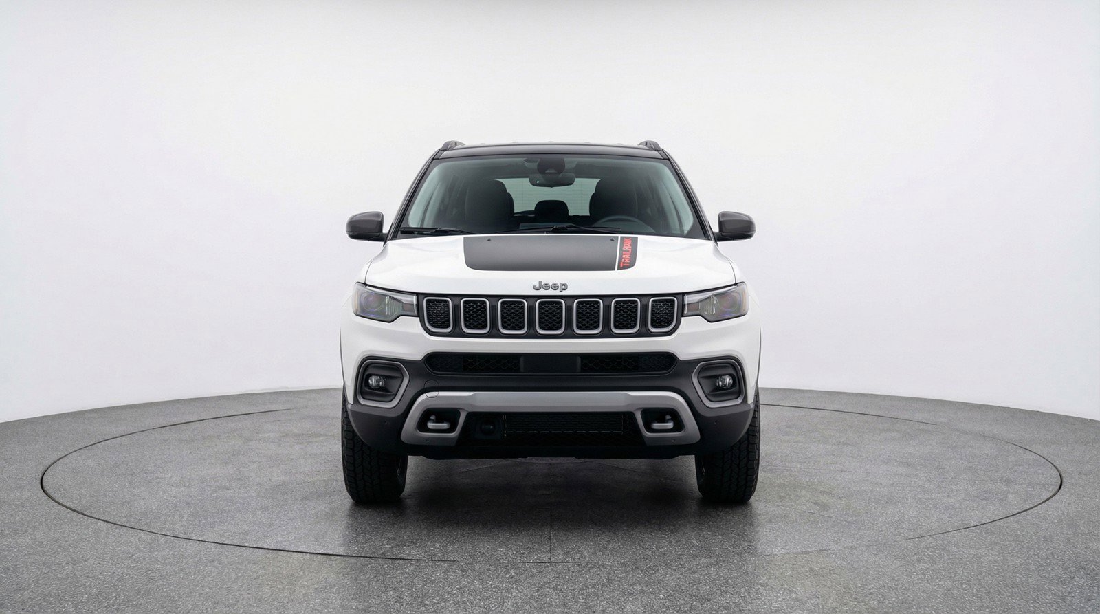 Used 2025 Jeep Compass Trailhawk image 2
