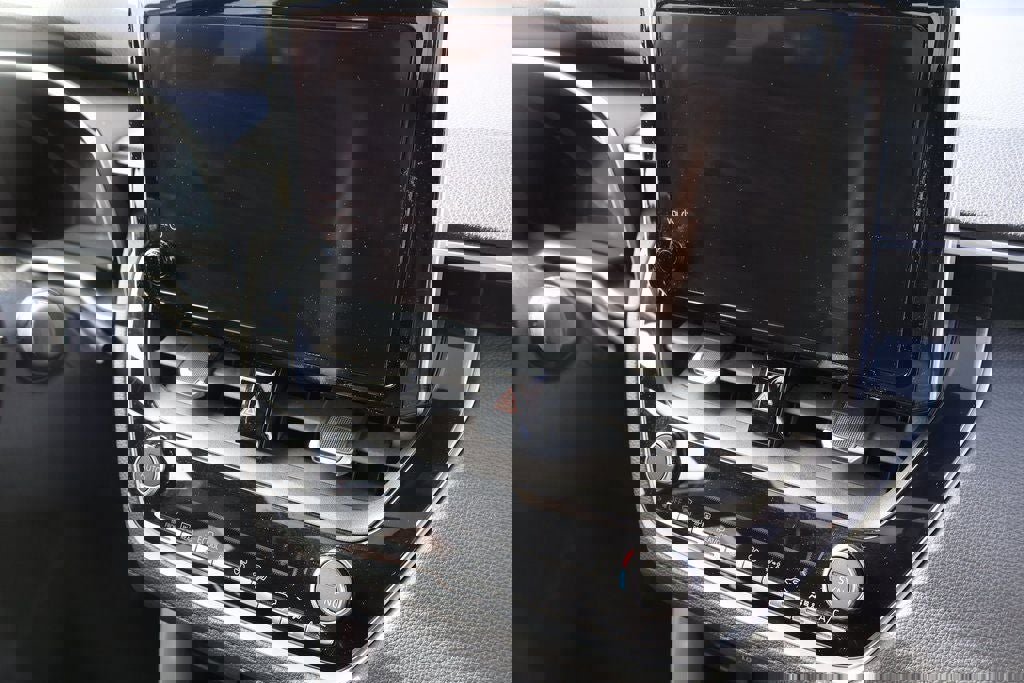 Used 2023 Toyota Corolla Cross AWD Hybrid image 11