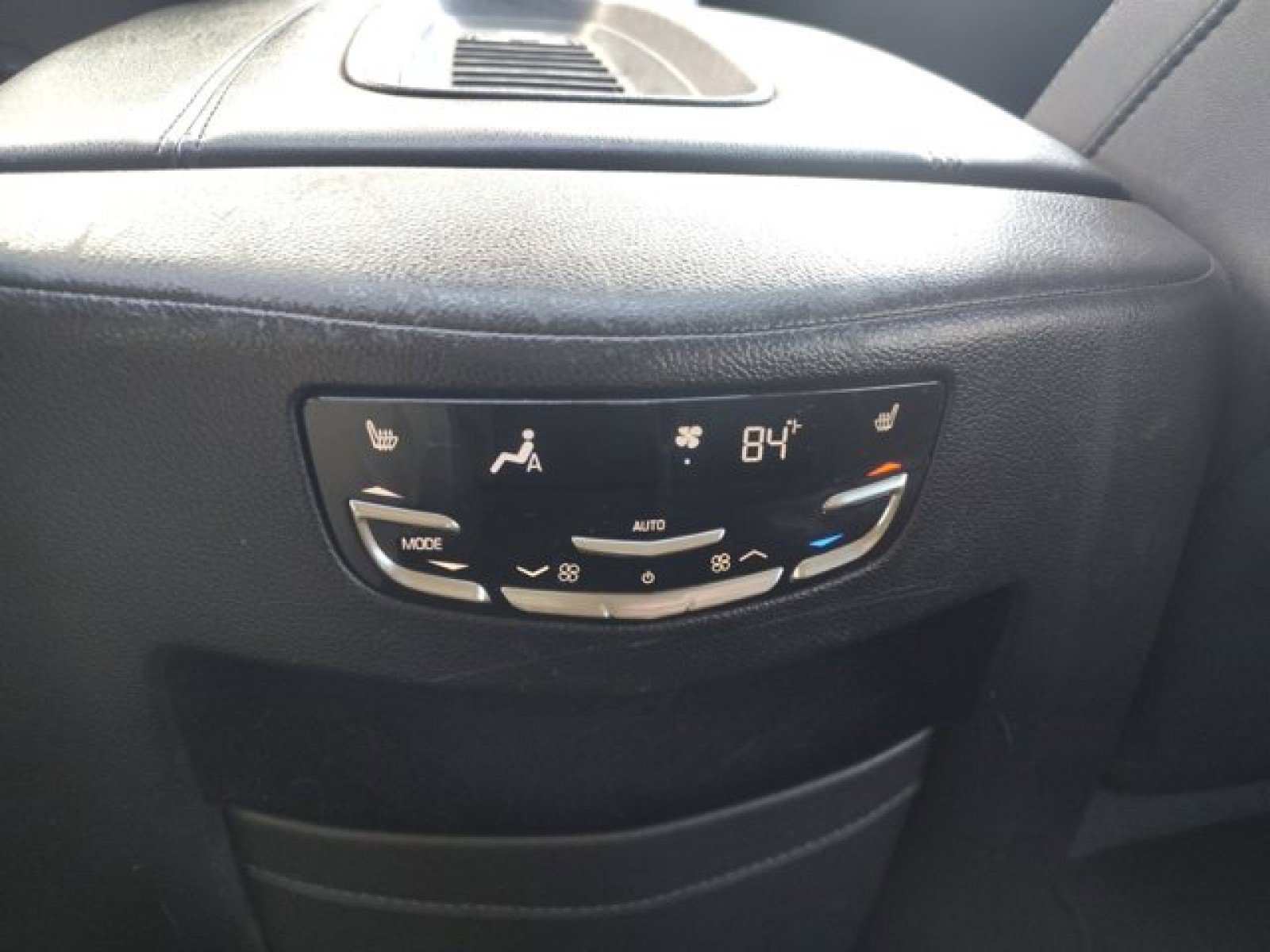 Used 2019 Cadillac Escalade Luxury image 15