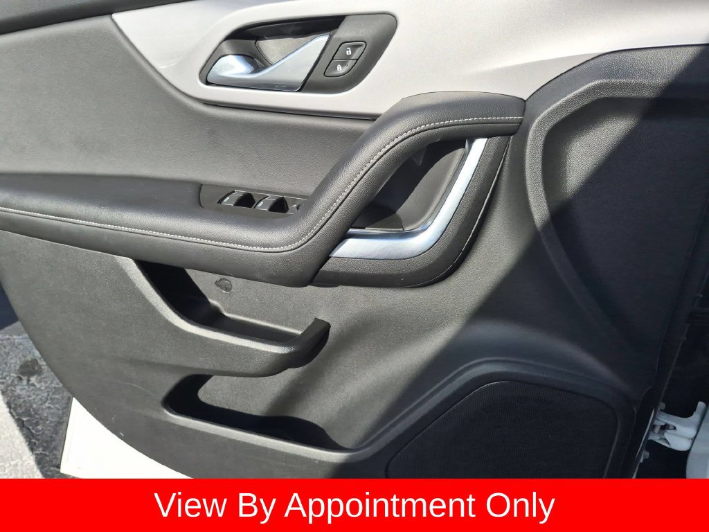 Used 2025 Chevrolet Blazer LT FWD image 22