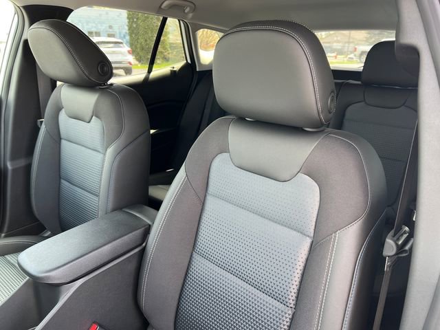 New 2026 Chevrolet Trax LT w/ LT Convenience Package FWD image 9