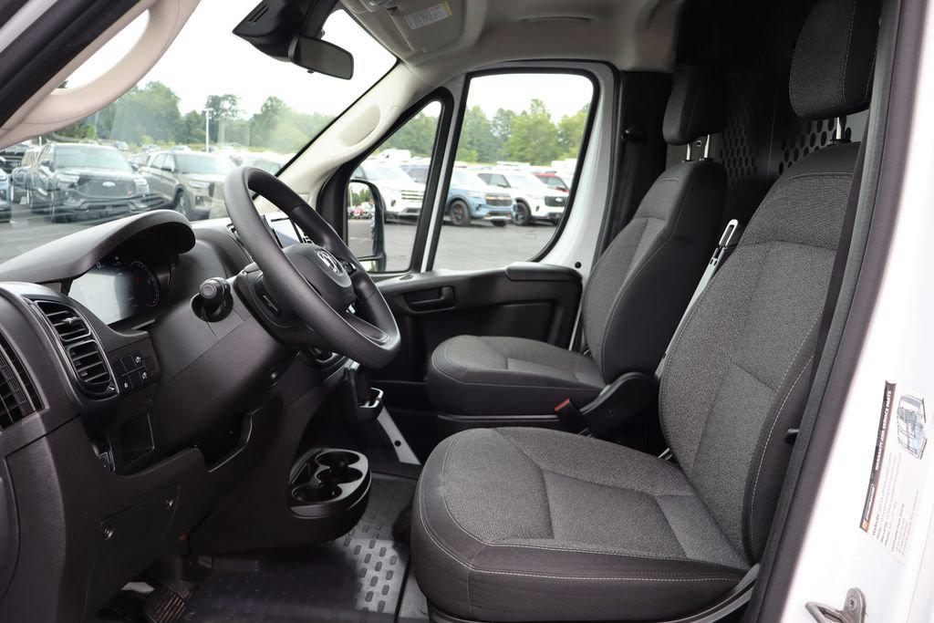 Used 2025 RAM ProMaster 2500 w/ U-Haul Equipment Group FWD image 23