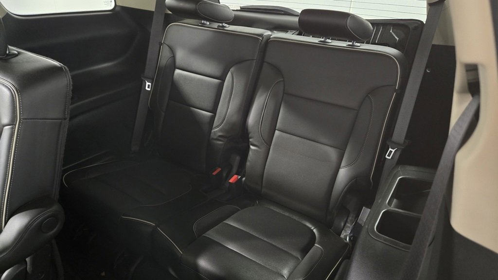 Used 2018 GMC Acadia Denali w/ LPO, Cargo Package image 21