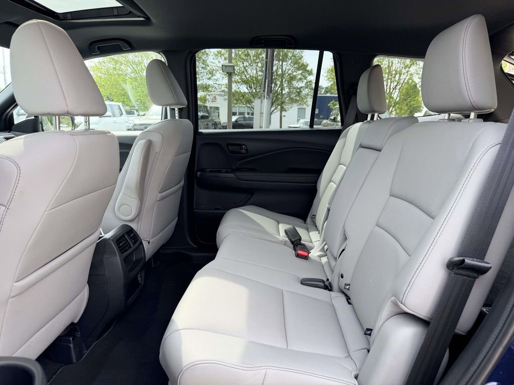 Used 2023 Honda Passport EX-L image 17