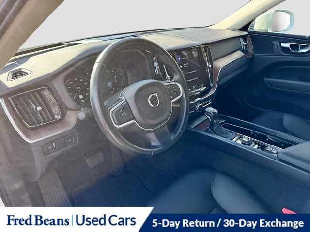 Used 2021 Volvo XC60 T5 Momentum image 10