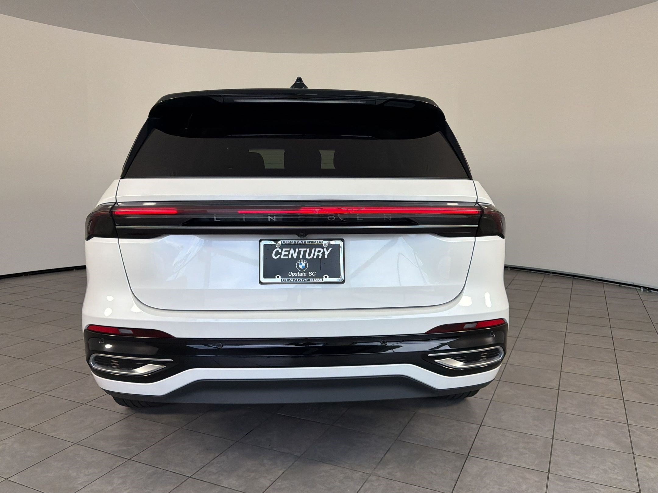Used 2024 Lincoln Nautilus Reserve w/ Equipment Group 202A AWD/4WD image 10