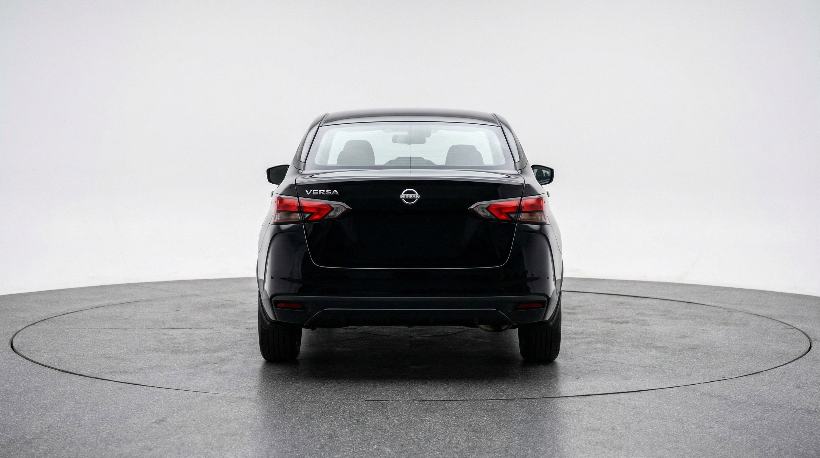 Used 2025 Nissan Versa SV image 7