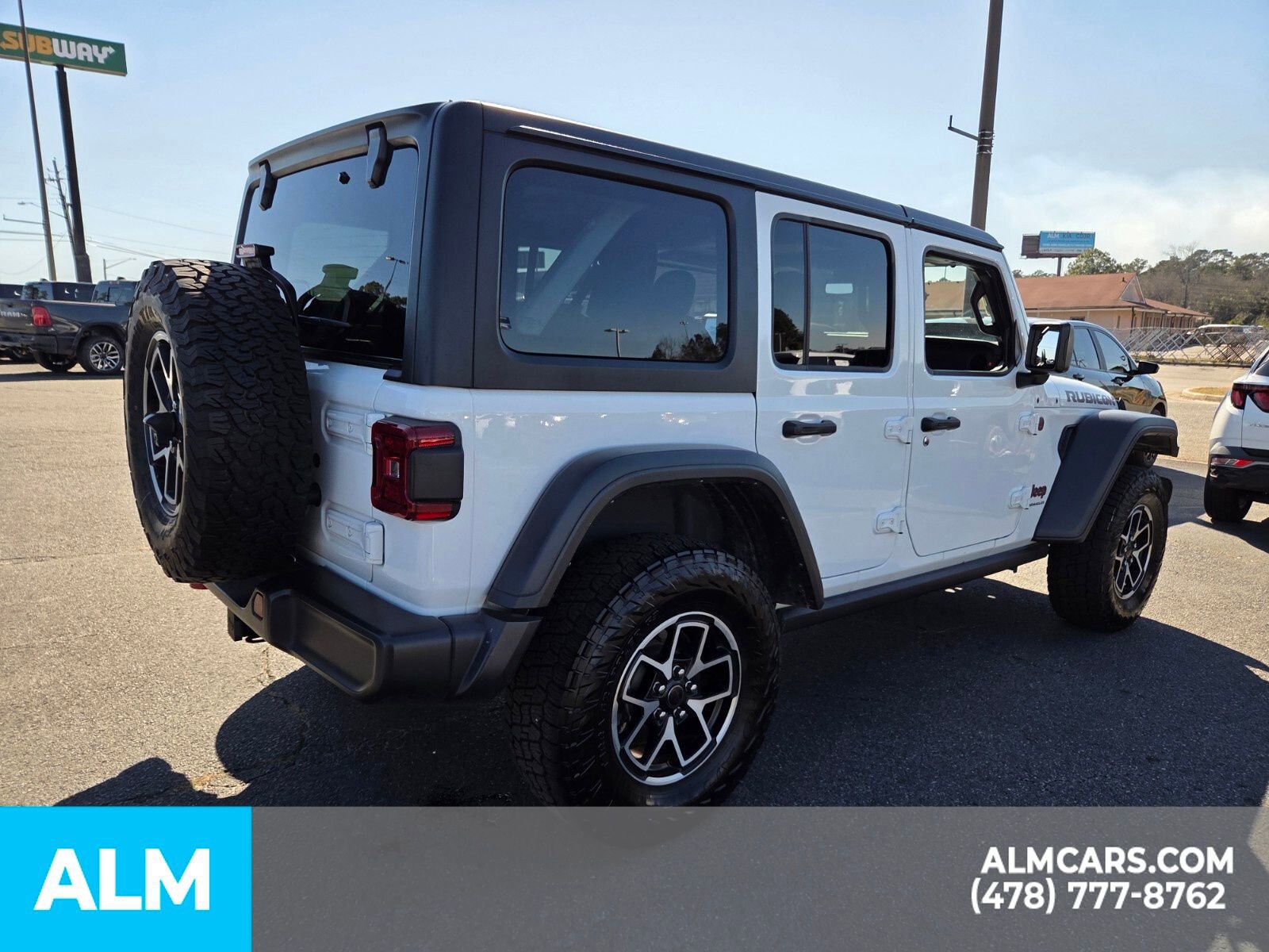 Used 2024 Jeep Wrangler Unlimited Rubicon image 12