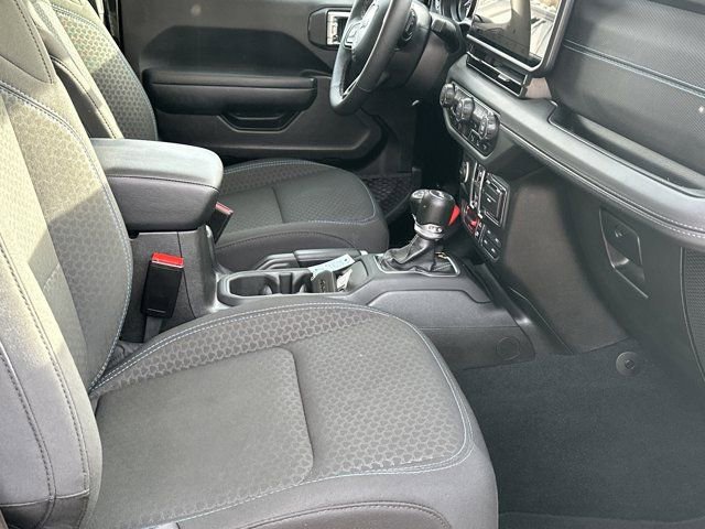 Certified 2025 Jeep Wrangler Unlimited Rubicon 4xe w/ Safety Group image 13