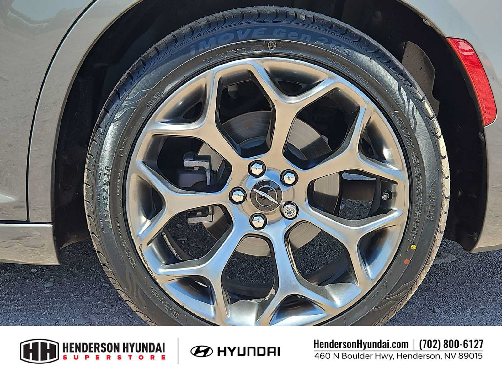 Used 2018 Chrysler 300 S w/ Beats Audio Group RWD image 13
