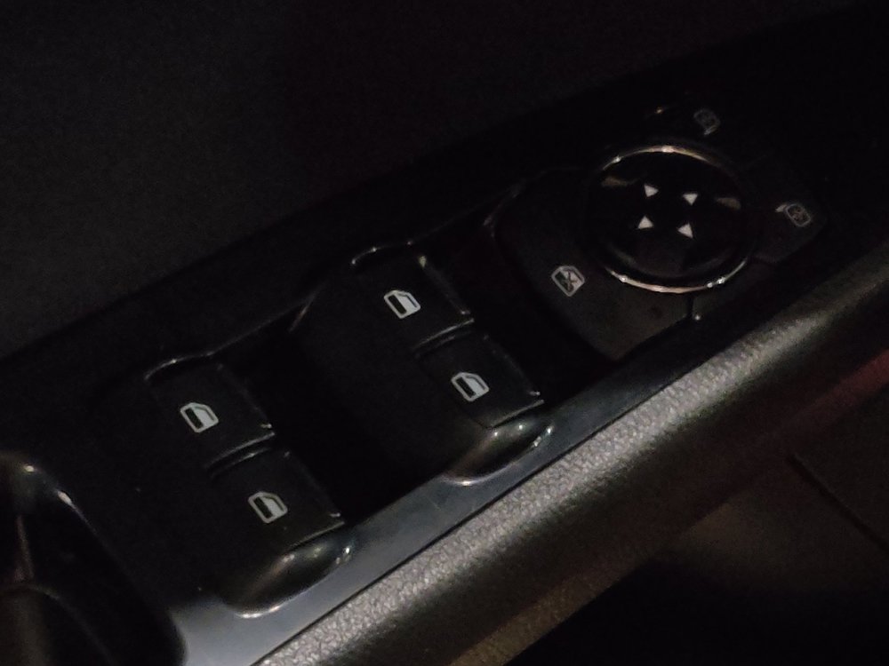 Used 2015 Ford Fusion SE image 27