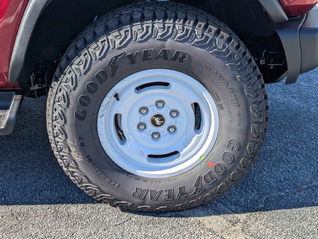 New 2026 Ford Bronco Heritage Edition AWD/4WD image 11