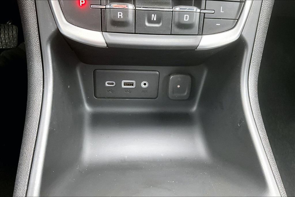 Used 2024 GMC Terrain SLE w/ Driver Convenience Package image 33