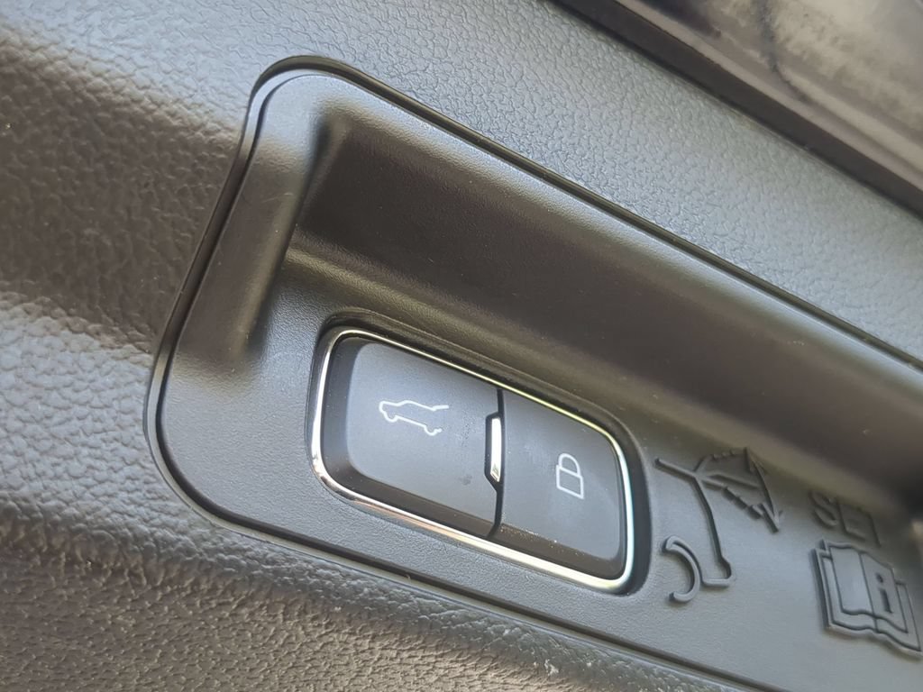 Used 2023 Ford Explorer 4WD image 26