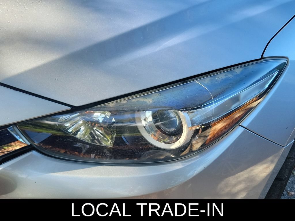Used 2018 MAZDA MAZDA3 Touring FWD video 2