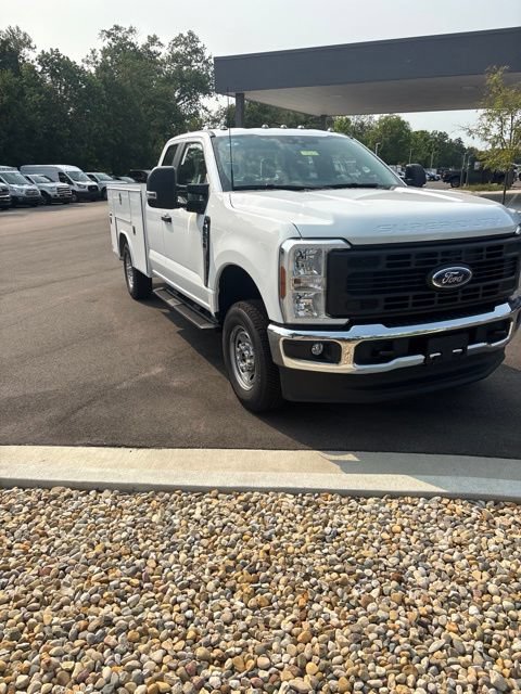 New 2026 Ford F250 XL w/ XL Chrome Package AWD/4WD image 4