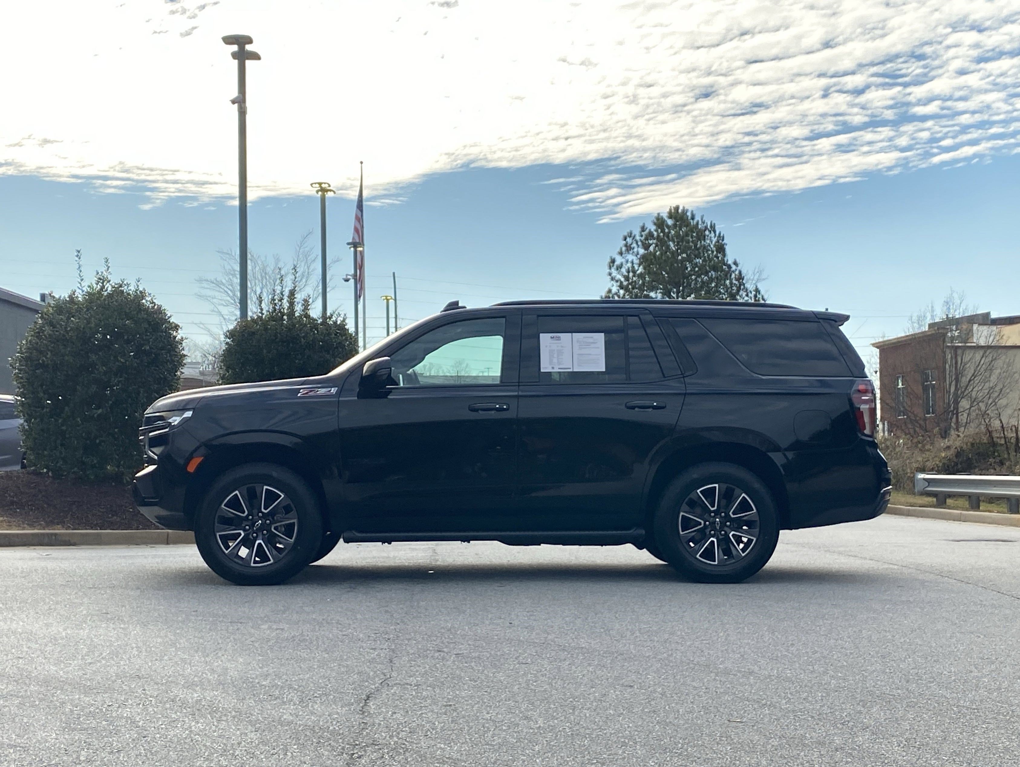 Used 2021 Chevrolet Tahoe Z71 w/ Z71 Signature Package image 14