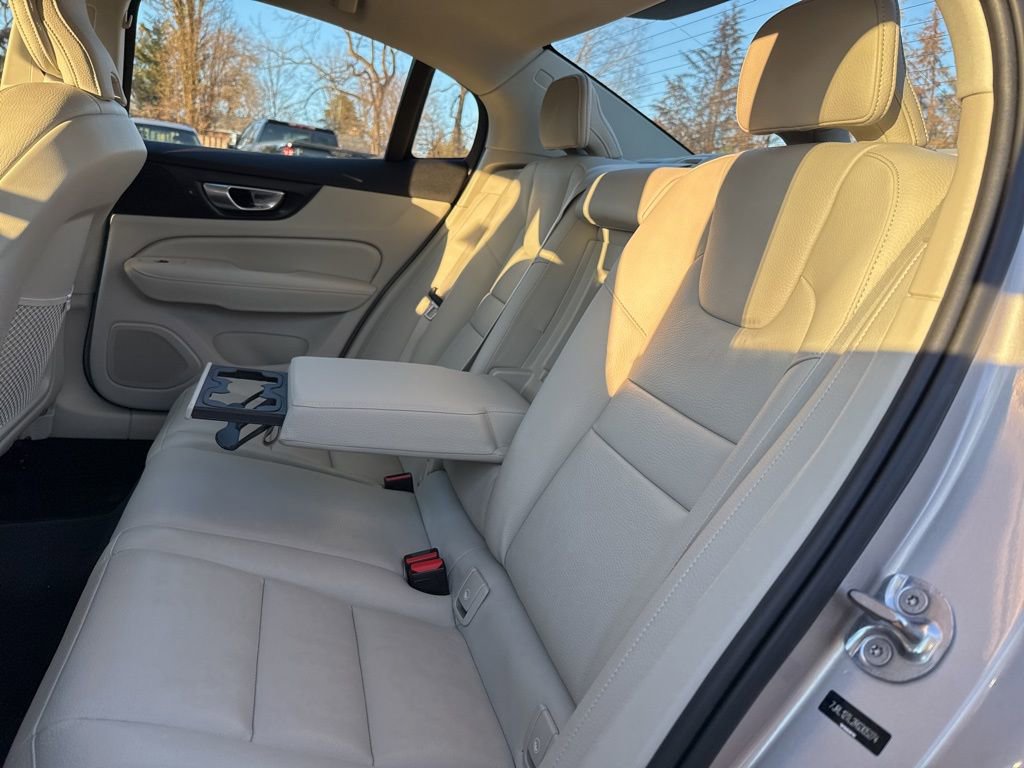 Used 2024 Volvo S60 B5 Plus w/ Climate Package image 39