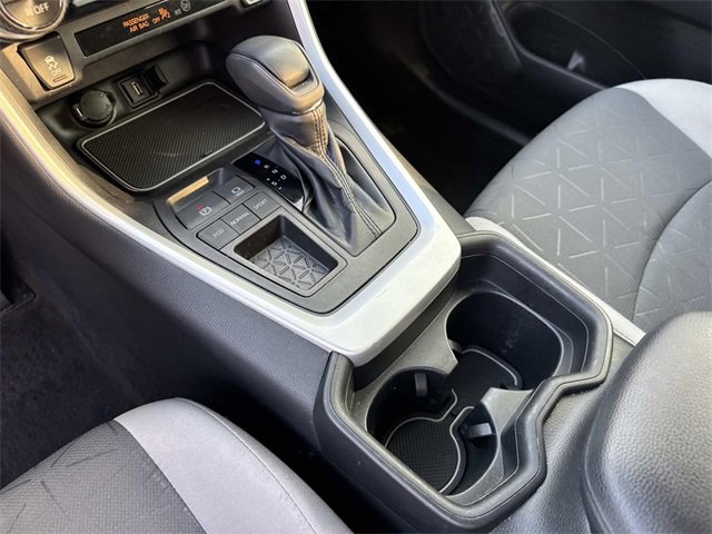 Used 2020 Toyota RAV4 XLE image 25