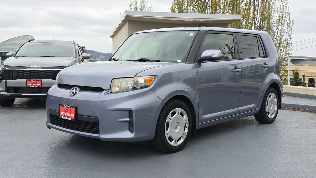 Used 2012 Scion xB FWD image 7