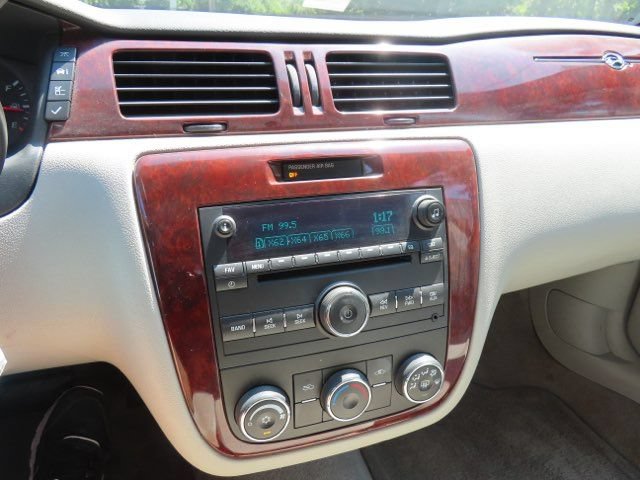 Used 2008 Chevrolet Impala LS FWD image 20