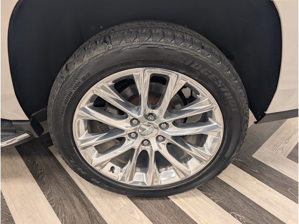 Used 2017 Cadillac Escalade Luxury AWD/4WD image 21