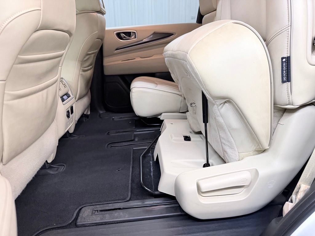 Used 2019 INFINITI QX60 Luxe w/ Essential Package FWD image 30