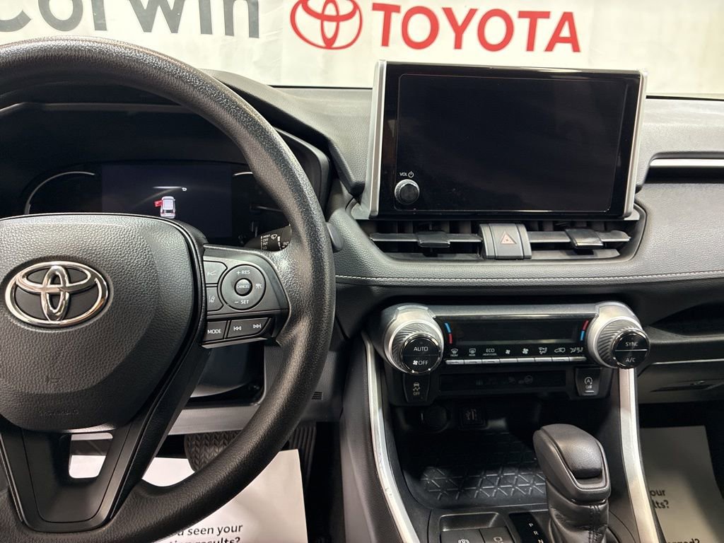 Used 2023 Toyota RAV4 XLE AWD/4WD image 25
