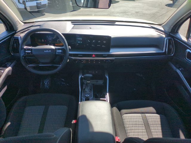 Certified 2026 Kia Sorento LX FWD image 27