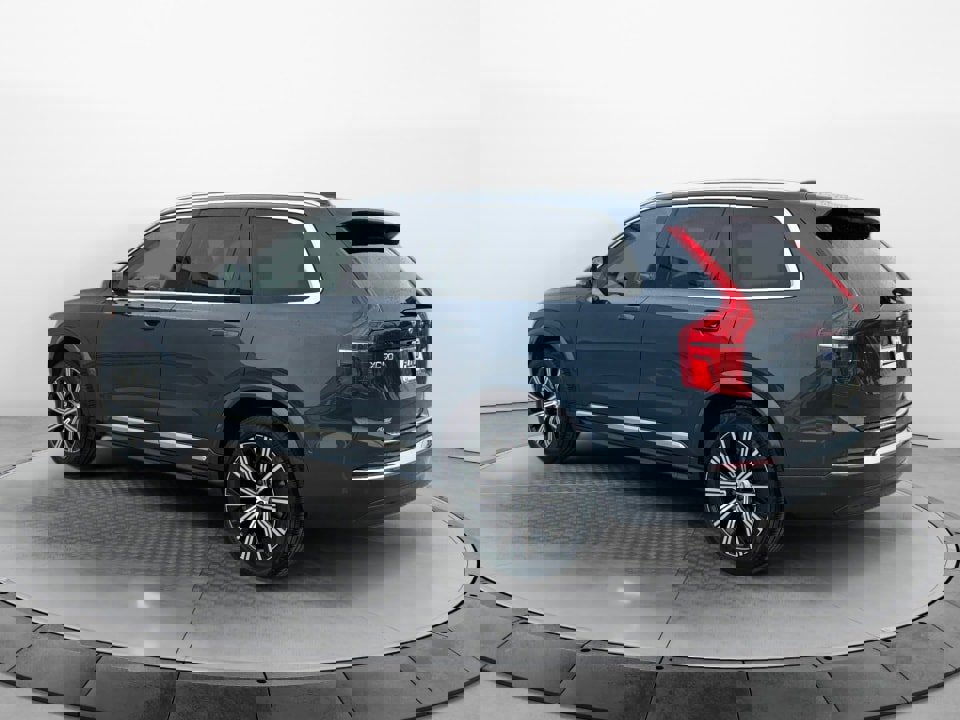 Certified 2023 Volvo XC90 B6 Plus w/ Protection Package Premier image 5