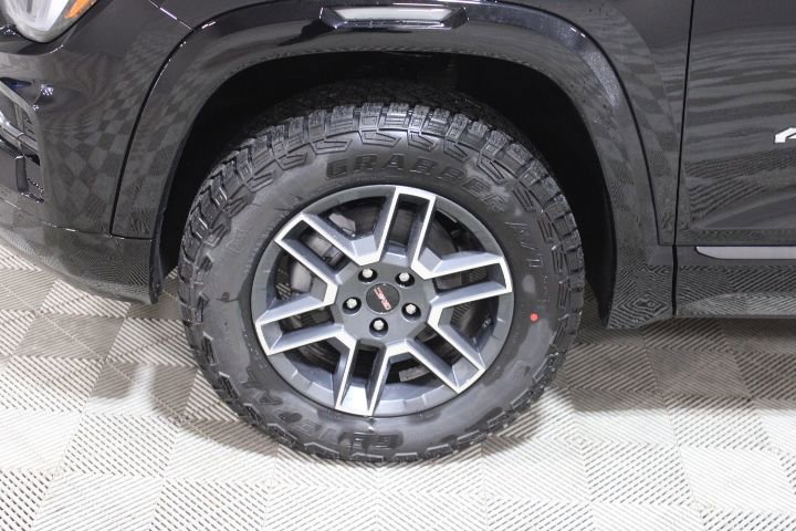 New 2026 GMC Terrain AT4 w/ Convenience Package III image 40