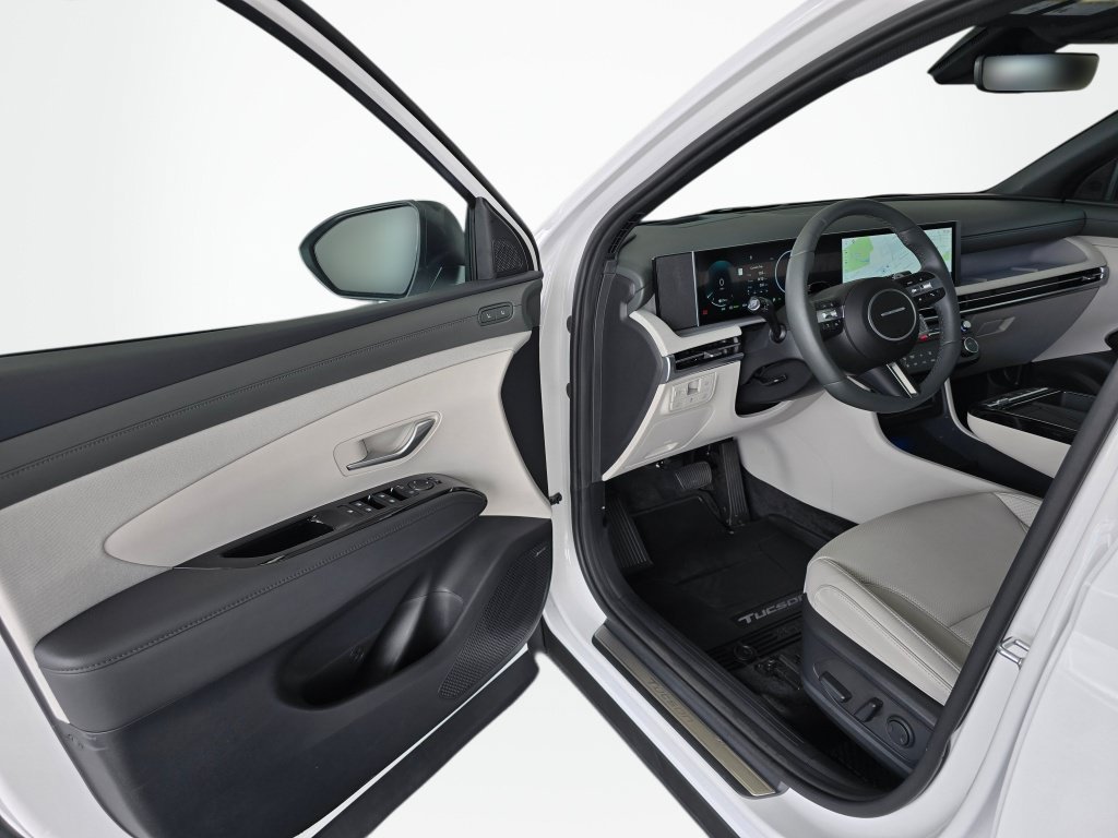 Used 2026 Hyundai Tucson Limited AWD/4WD image 35