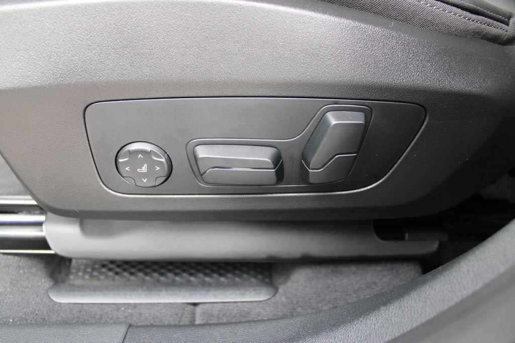 New 2026 BMW X2 xDrive28i image 30