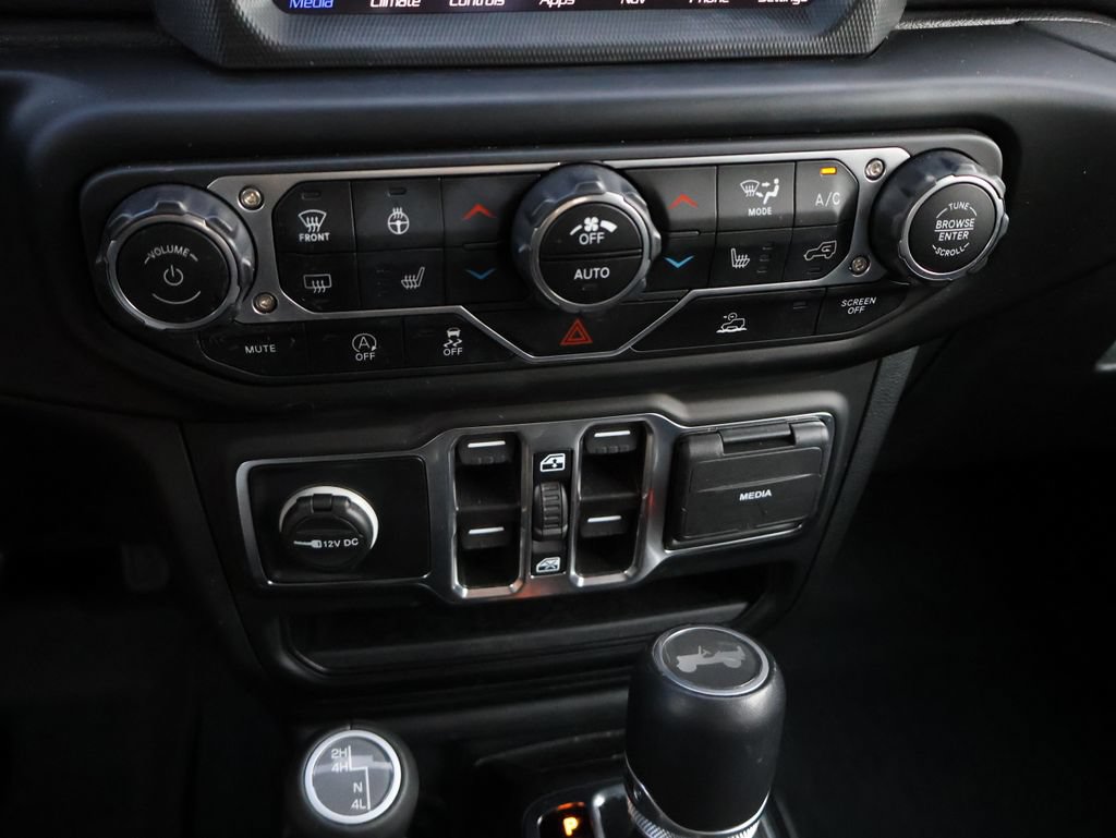 Used 2023 Jeep Wrangler Unlimited Sahara w/ LED Lighting Group AWD/4WD image 24