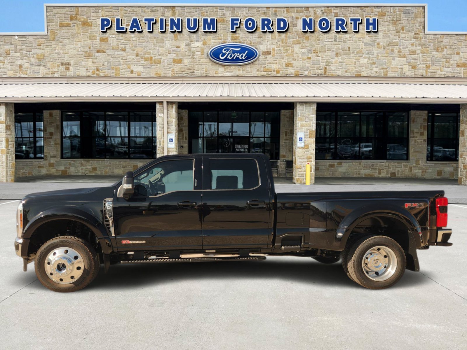 New 2027 Ford F450 Lariat w/ Lariat Premium Package AWD/4WD image 3