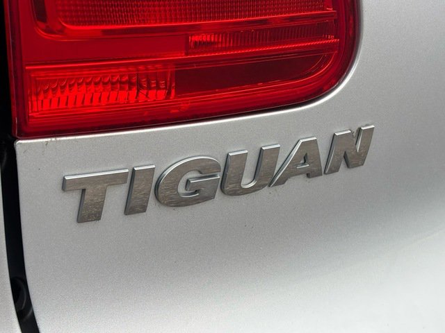 Used 2013 Volkswagen Tiguan S image 22