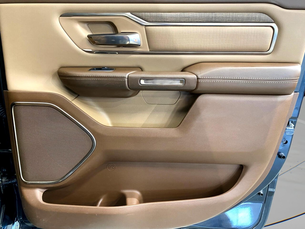 Used 2019 RAM 1500 Limited image 26