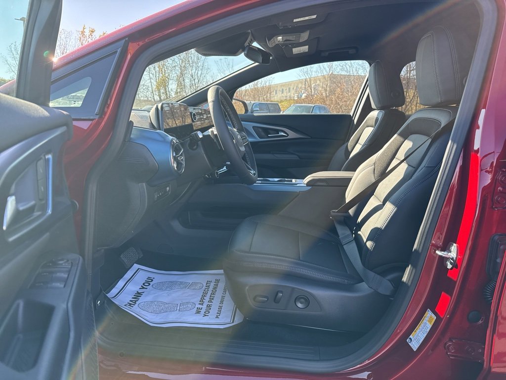 New 2026 Chevrolet Equinox EV LT image 18