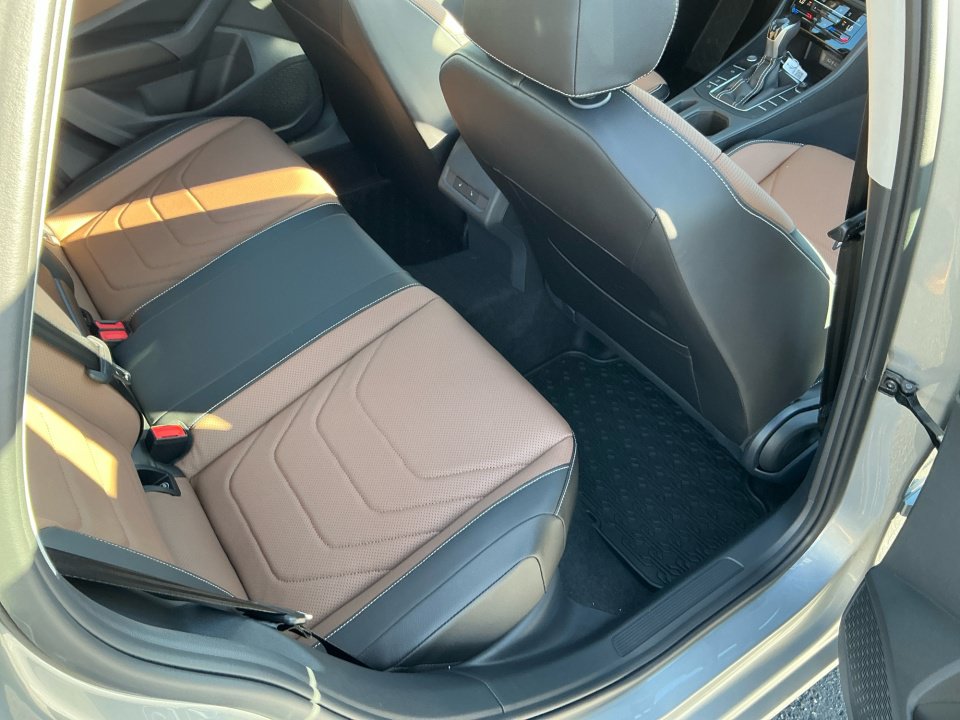 Certified 2026 Volkswagen Jetta SEL FWD image 28