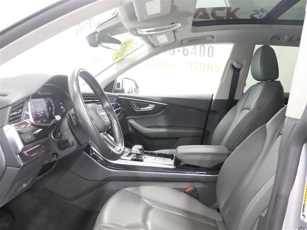 Used 2019 Audi Q8 Premium Plus w/ Premium Plus AWD/4WD image 15