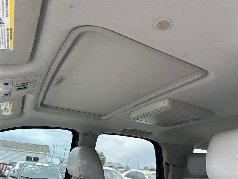 Used 2014 Chevrolet Tahoe LT w/ Luxury Package AWD/4WD image 13