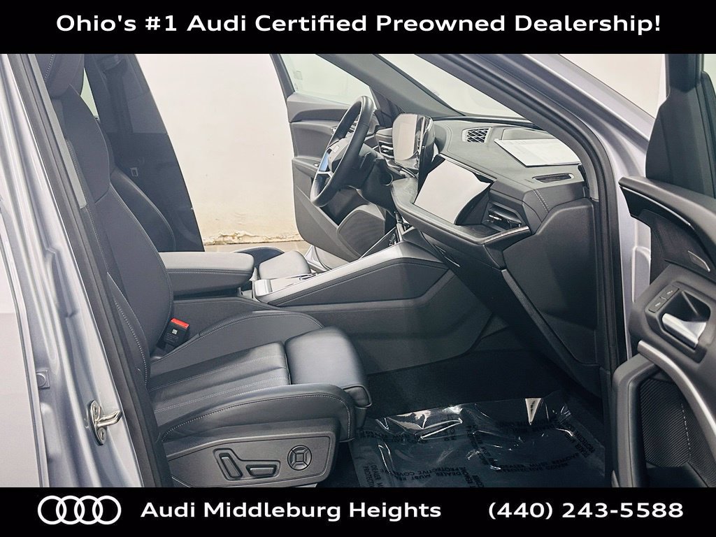 Certified 2025 Audi Q5 Premium AWD/4WD image 9