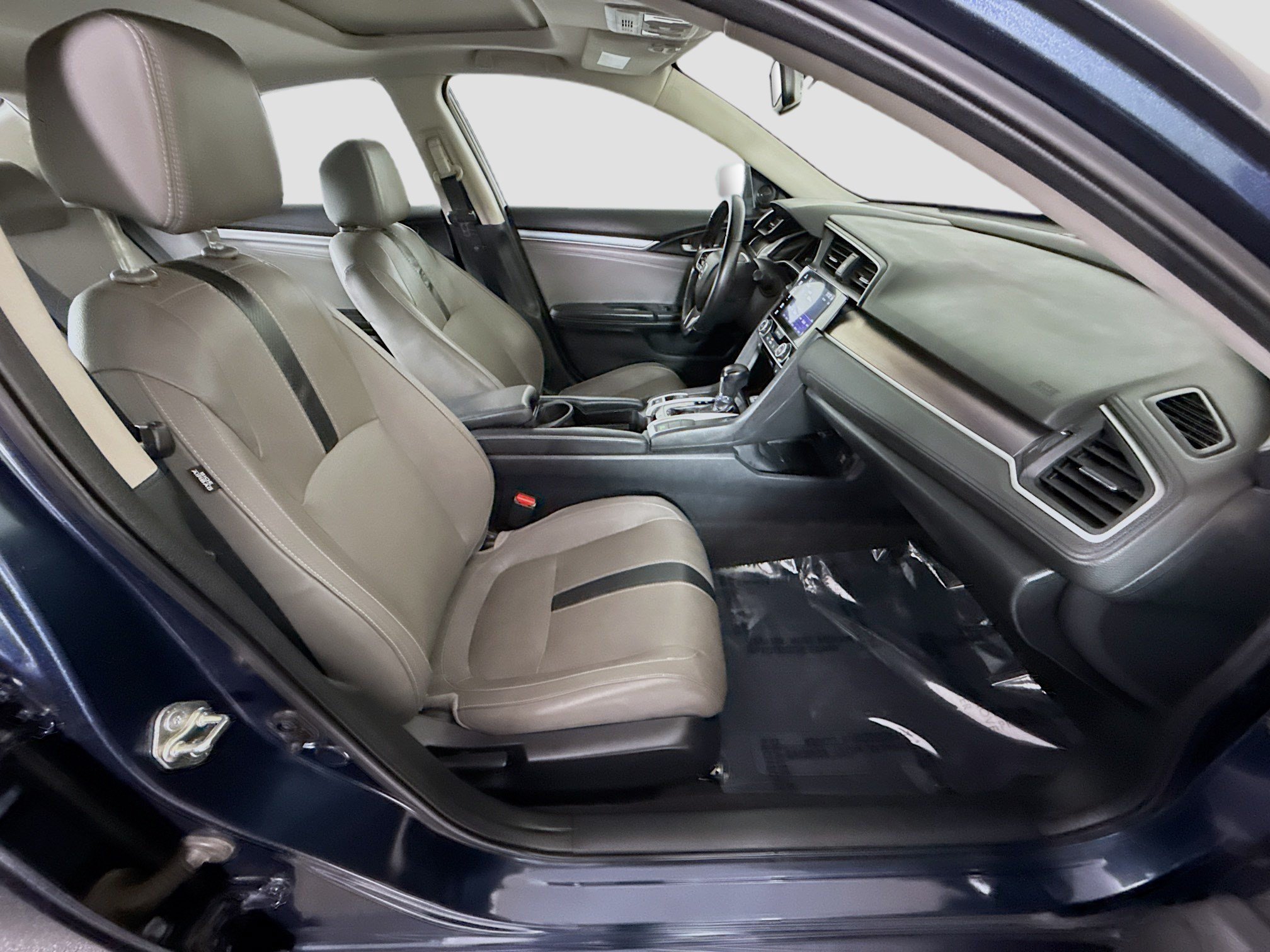 Used 2016 Honda Civic EX-L image 29