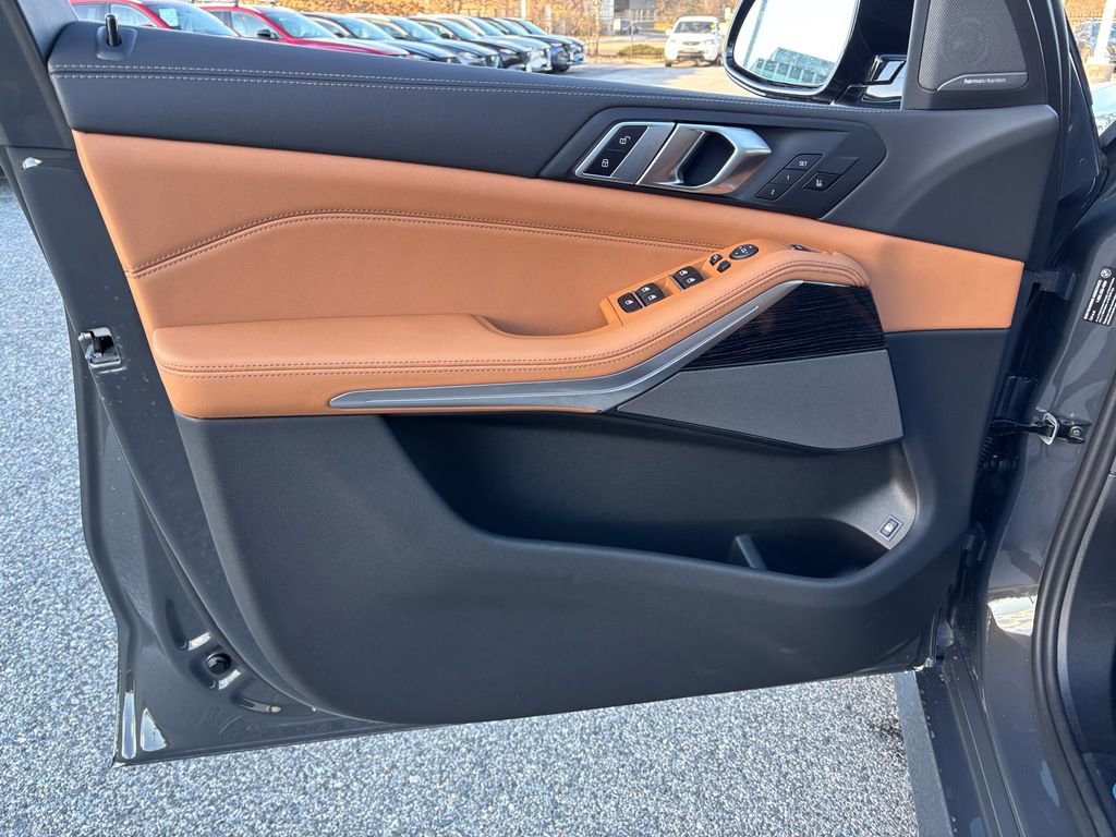 New 2026 BMW X5 xDrive50e w/ M Sport Package image 11