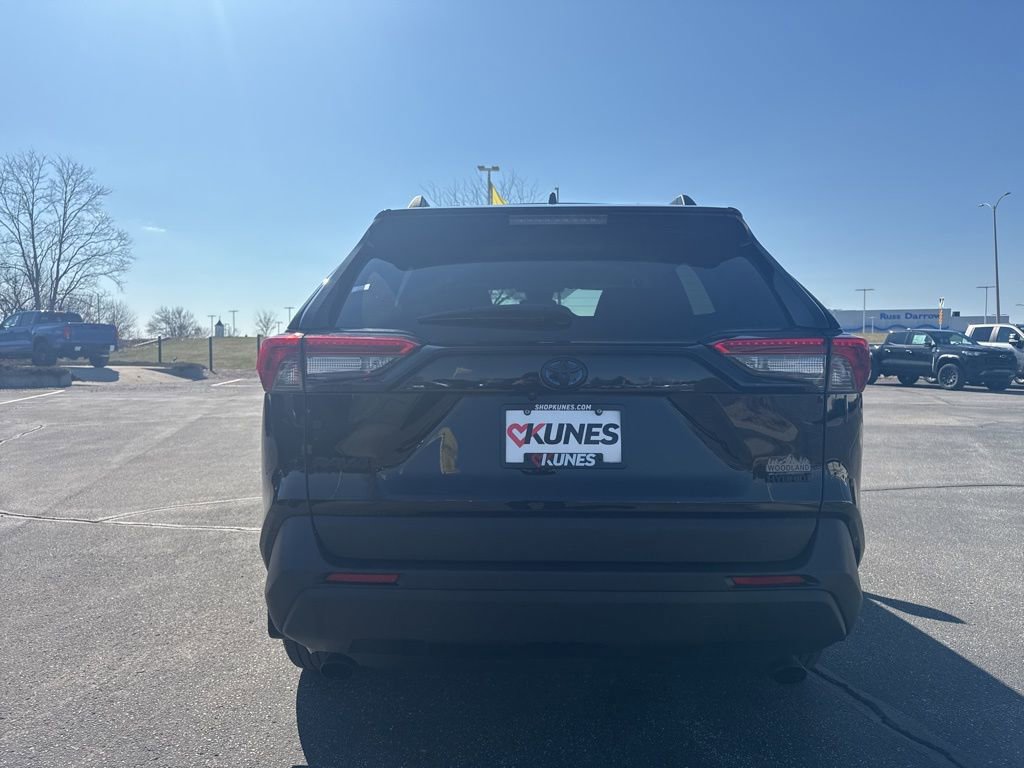 Used 2023 Toyota RAV4 AWD Hybrid image 4